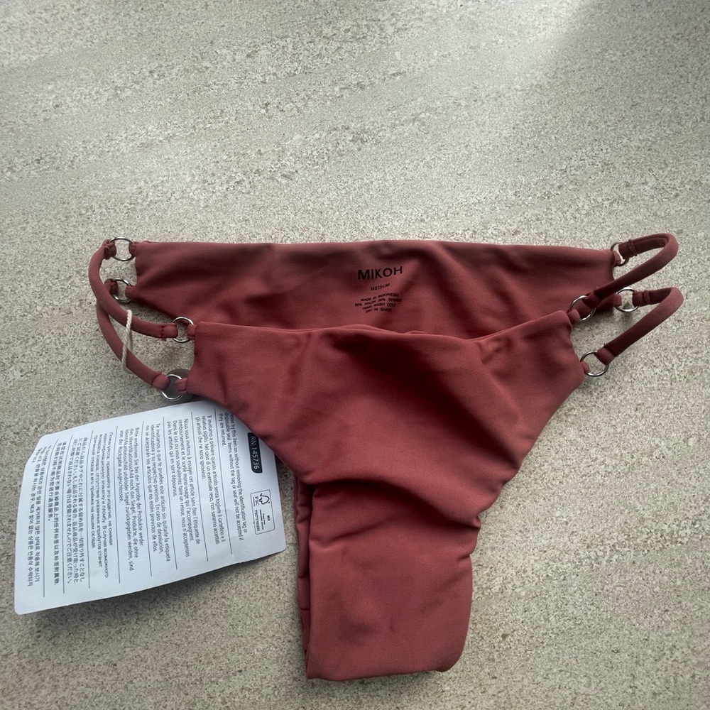 Mikoh Molokai Bikini Bottom Lychee - NWT - size M